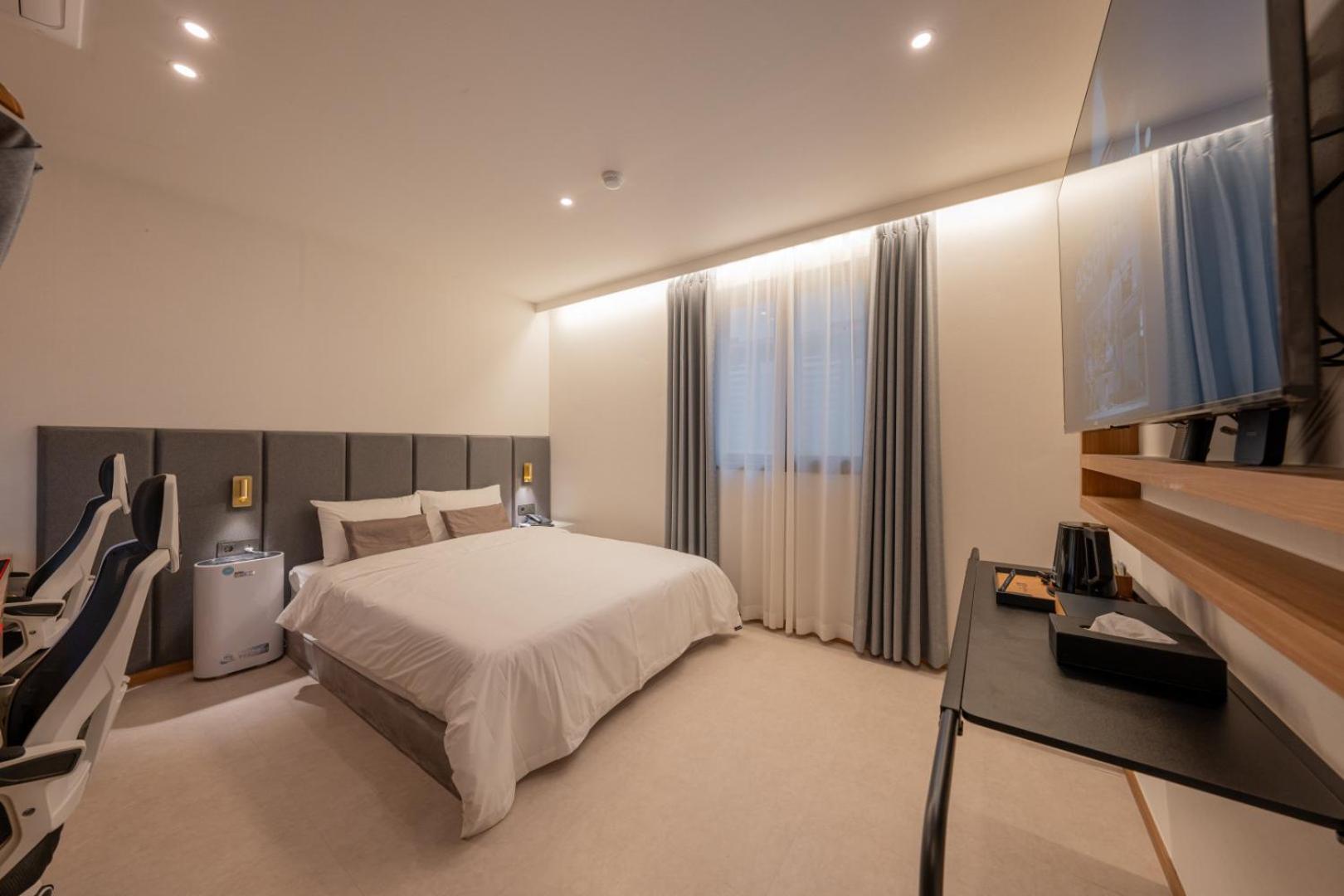 H-Avenue Hotel Munhyeon Пусан Экстерьер фото