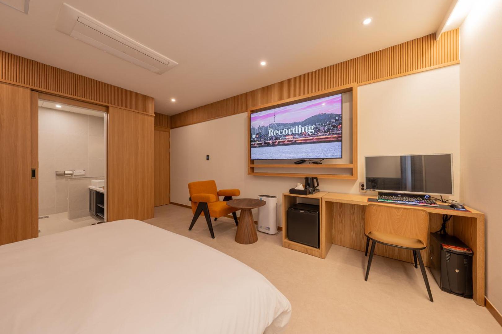 H-Avenue Hotel Munhyeon Пусан Экстерьер фото