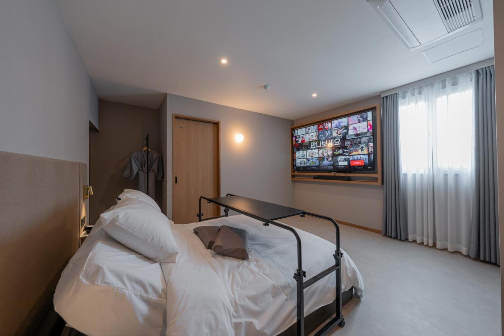 H-Avenue Hotel Munhyeon Пусан Экстерьер фото